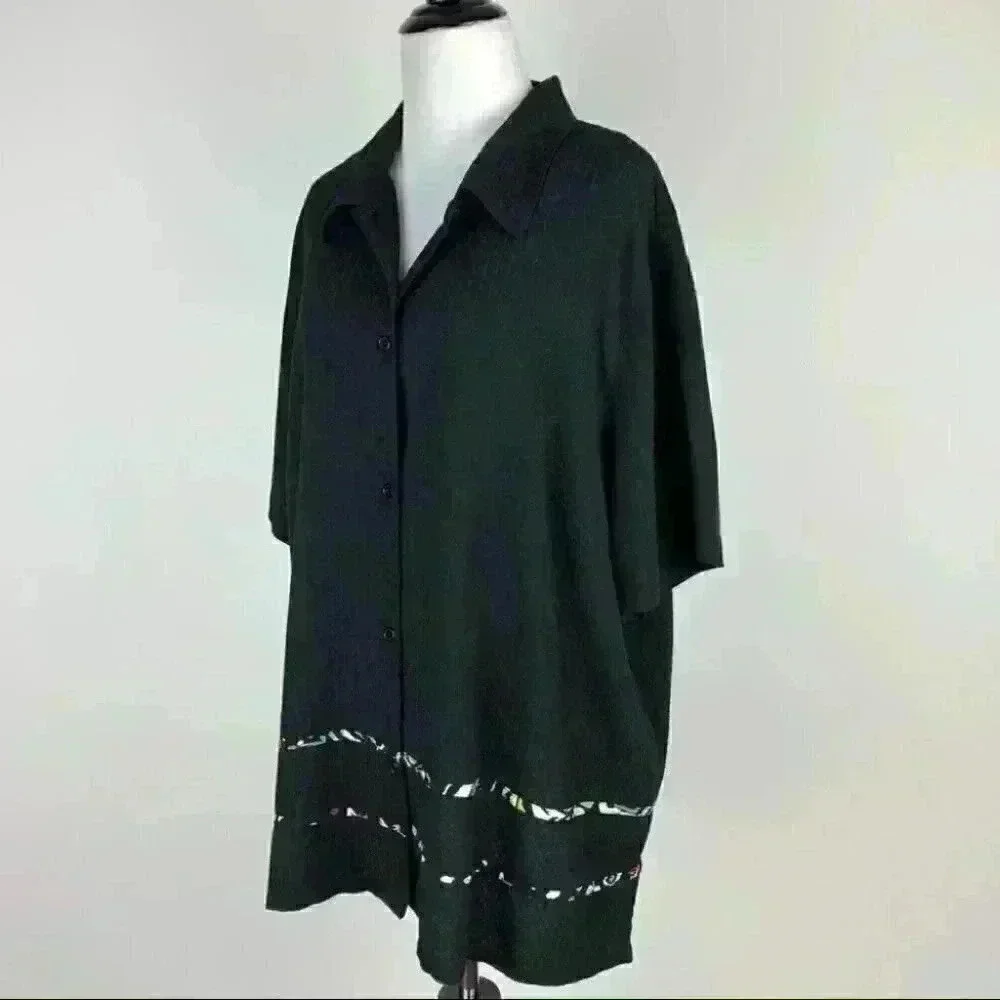 Koret Womens top size 24 black multicolored piping button down tunic